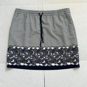 Lucy & Laurel drawstring skirt- Size L